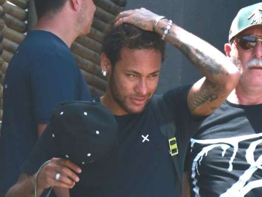 Neymar lamenta tragédia e mortes em Centro de Treinamento do Flamengo: 'Meus sentimentos '