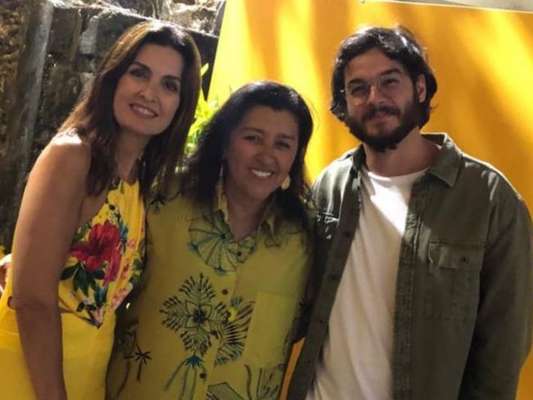 Fátima Bernardes e Túlio Gadêlha estão em Salvador, na Bahia, onde encontraram Regina Casé, nesta quinta-feira, 7 de fevereiro de 2019