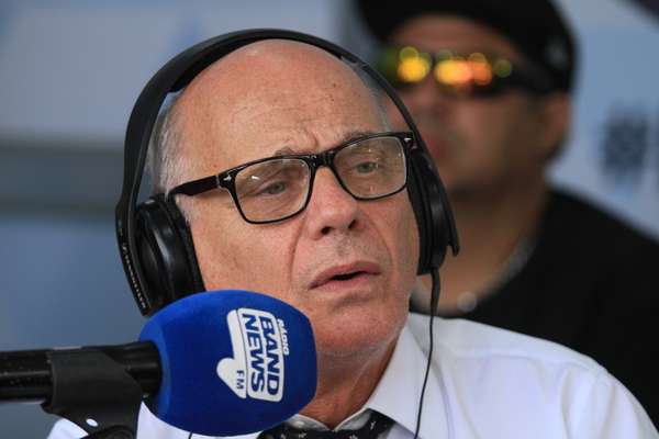 Jornalista Ricardo Boechat morre em acidente de helicóptero