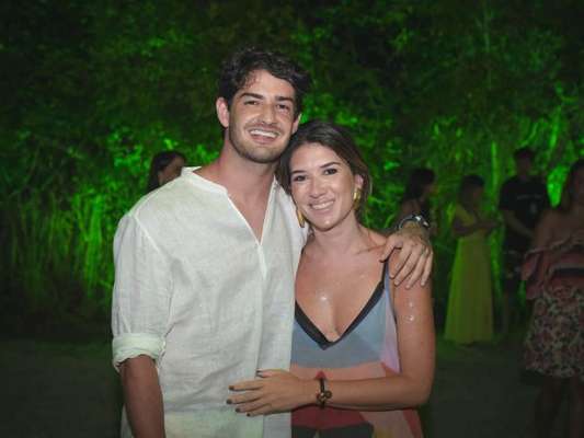 Alexandre Pato registrou momento de medo da namorada, Rebeca Abravanel, nesta segunda-feira, 11 de fevereiro de 2019