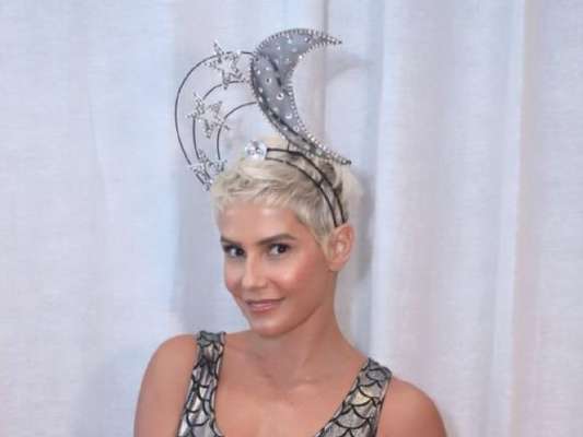 Deborah Secco contou ter aberto mão da malhação: 'Estou sem ir para a academia há 4 anos'