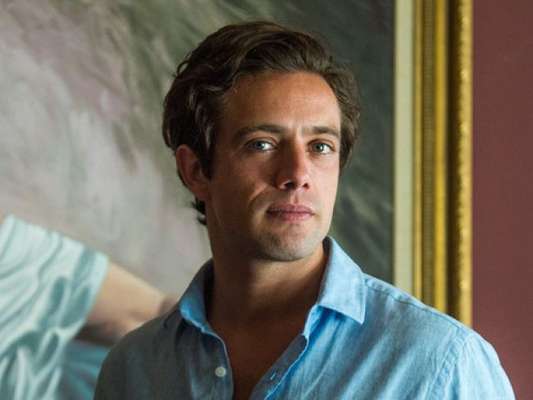 Daniel (Rafael Cardoso) impede atropelamento de Priscila (Clara Galinari) e fica frente a frente com Alain (João Vicente de Castro) nos próximos capítulos da novela 'Espelho da Vida'