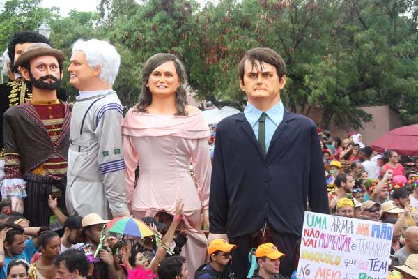 Os Bonecos Gigantes de Olinda fazem parte da celebração do tradicional Carnaval de Pernambuco.