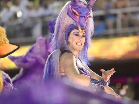 Claudia Raia arrasou em desfile na Beija-Flor, escola da qual é rainha, neste domingo, 3 de março de 2019