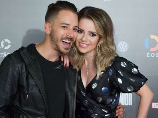 Sandy e Junior cantam juntos após anúncio de turnê ao gravar 'Caldeirão' nesta quarta-feira, dia 20 de março de 2019