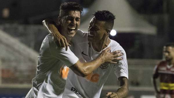 Avelar voltou a decidir a favor do Corinthians