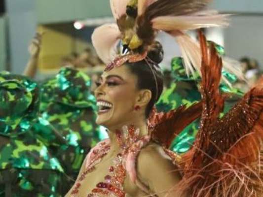 Juliana Paes justificou sua saída da Grande Rio após dois carnavais: 'A nova novela e compromissos de trabalho tomarão conta da minha agenda toda'