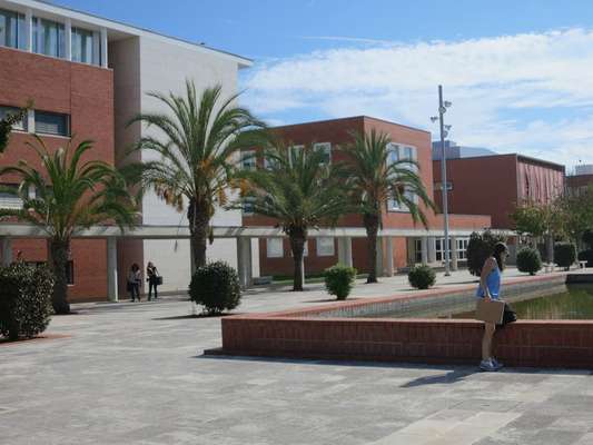 Universidade de Aveiro - A Universidade de Aveiro aceita o Enem desde novembro de 2015. Saiba mais aqui