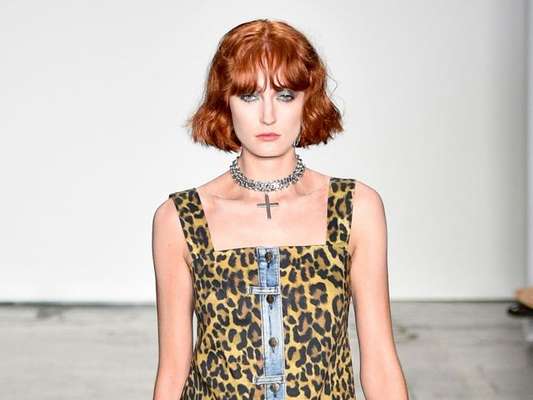 Moda animal print: dicas de como otimizar uma peça com estampa de oncinha e incluir várias tendências no seu look