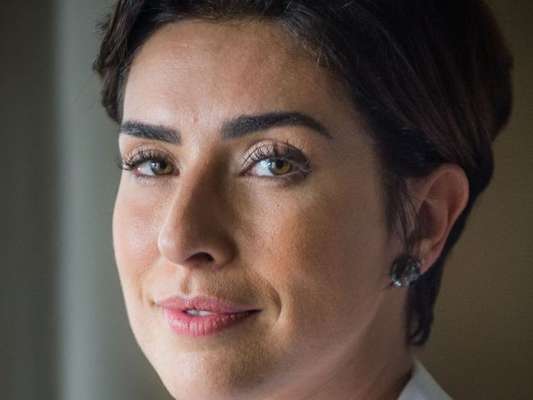 Fernanda Paes Leme apareceu nua para foto do ensaio do 'PELE Projec'