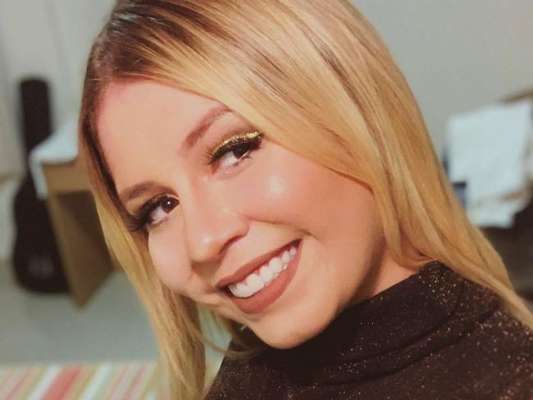Marília Mendonça repete look de show para curtir balada com os amigos neste domingo, dia 14 de abril de 2019