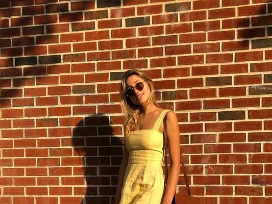 Sasha Meneghel inicia carreira de modelo ao assinar contrato