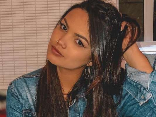 Suzanna Freitas conta que Latino não dá mesada ao responder fãs nesta quarta-feira, dia 17 de abril de 2019