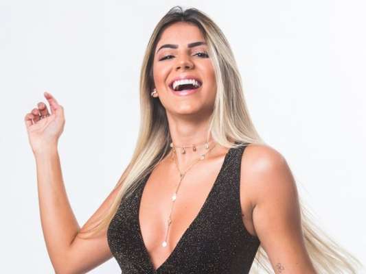 Ex-BBB Hariany Almeida mudou o visual e compartilhou resultado com fãs nesta quarta-feira, 17 de abril de 2019