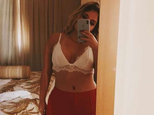 Marilia Mendonça postou foto de lingerie no Twitter nesta quinta-feira, 18 de abril de 2019