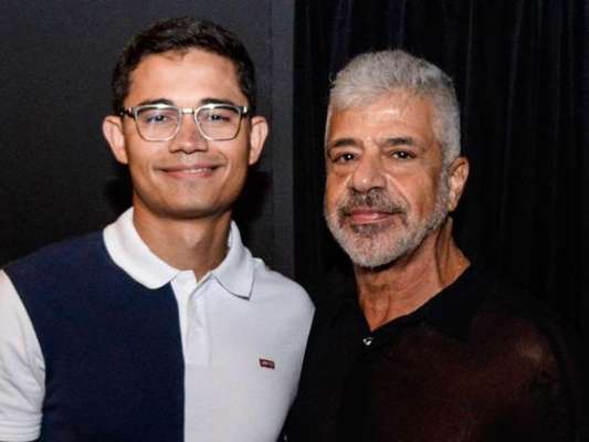 Lulu Santos e Clebson Teixeira assinaram união estável nesta sexta-feira, 19 de abril de 2019: 'Nos torna perante a lei um casal'