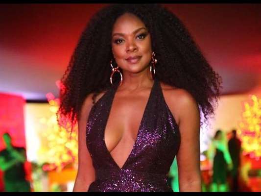 Confira todos os detalhes do look de Cris Vianna