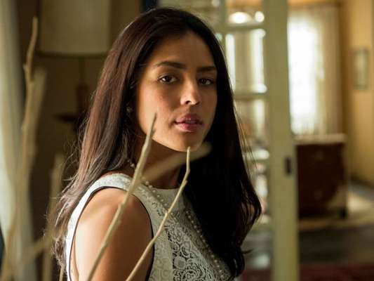 No último capítulo da novela 'O Sétimo Guardião', Laura (Yanna Lavigne) vai ficar impune após matar Gabriel (Bruno Gagliasso)
