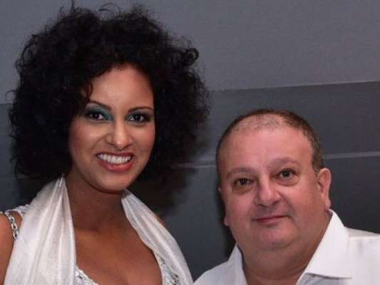 Filhos gêmeos de Erick Jacquin roubaram a cena em viagem com os pais pela França