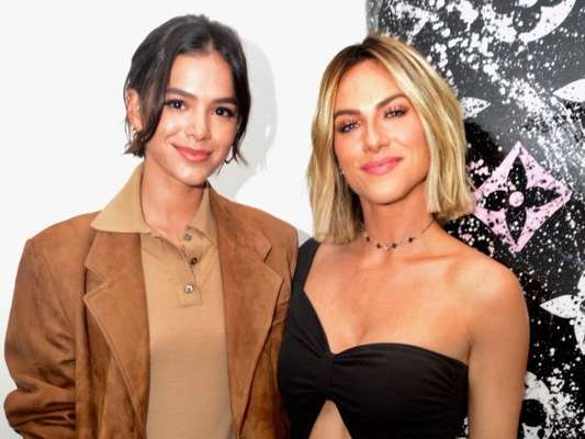Bruna Marquezine e Giovanna Ewbank vão a exposição de Gian Luca Ewbank nesta quinta-feira, dia 09 de maio de 2019