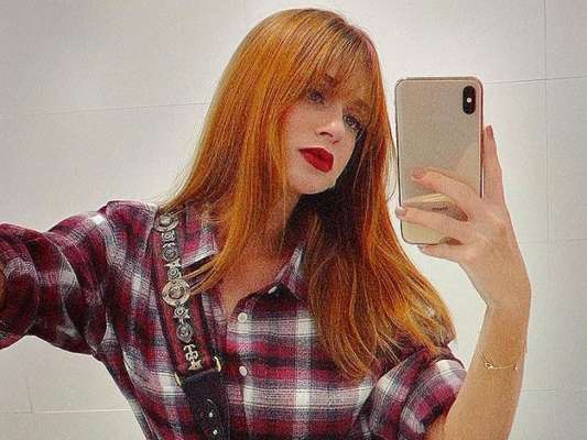 Marina Ruy Barbosa posa com dublê em reta final da novela 'O Sétimo Guardião'. Veja abaixo!