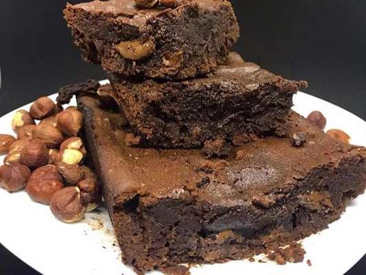 Brownie de avelã fit