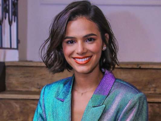 Bruna Marquezine esclarece curtida de comentário polêmico em vídeo publicado no Instagram, neste sábado, dia 01 de junho de 2019