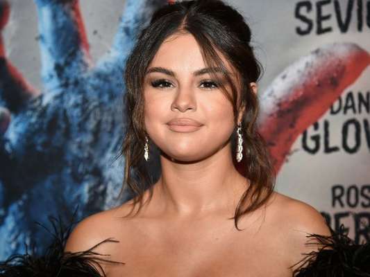 Selena Gomez fala sobre seu novo álbum e confirma que já está pronto!