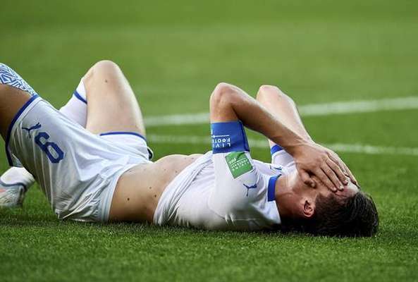 Brasileiro anula gol e Itália é eliminada da Copa sub-20