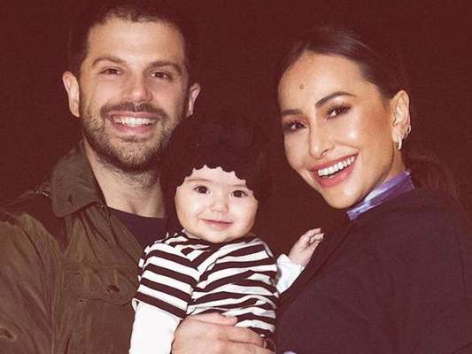 Sabrina Sato esbanjou fofura ao compartilhar foto com Duda Nagle e Zoe ao comemorar Dia dos Namorados