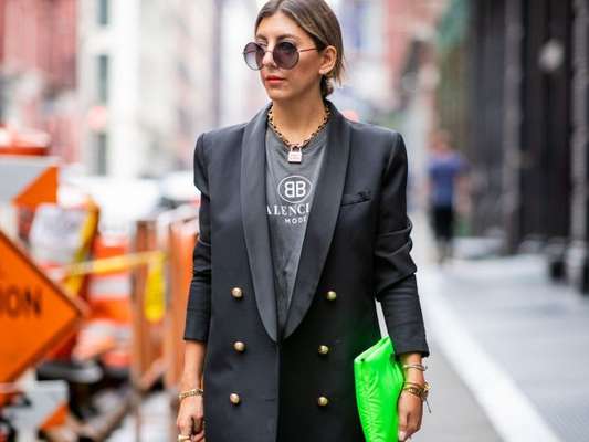 Confira truques para usar o blazer como vestido