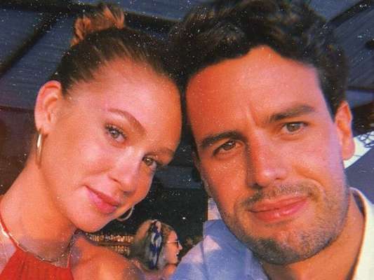 O marido de Marina Ruy Barbosa contou para o mundo o sentimento de estar todos os dias ao lado da atriz em post no Instagram, nesta quarta-feira (12).