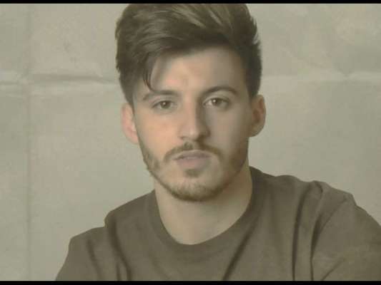 Gabriel Smaniotto celebra fama pós-viral e Instagram bombando em entrevista ao Purepeople nesta quarta-feira, dia 12 de junho de 2019
