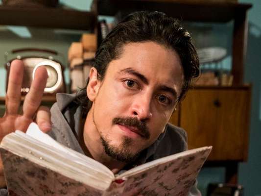 Jerônimo (Jesuita Barbosa) vai armar um novo golpe, usando a identidade de um investidor italiano chamado Andreas Moratti, e a 1ª vítima vai ser Mercedes (Totia Meireles), na novela 'Verão 90'.