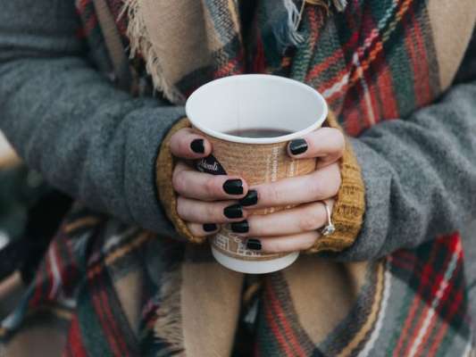 5 cores de esmaltes com o mood do inverno para arrasar na manicure!