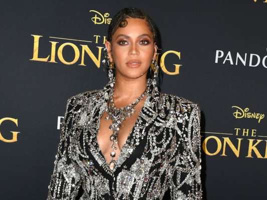 Beyoncé brilha no red carpet da première do filme 'O Rei Leão'