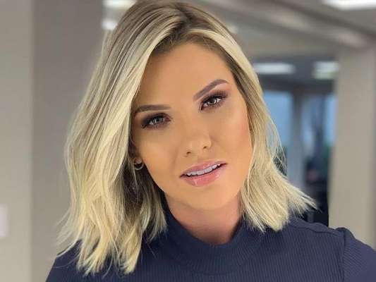 Andressa Suita chamou Linda, filha de Adriana Sant'Anna, de nora em foto no Instagram
