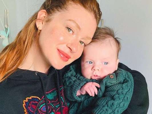 Marina Ruy Barbosa compartilha foto ao lado de filho de de amiga nesta quarta-feira, dia 10 de julho de 2019