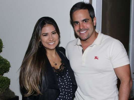Whindersson Nunes imita marido de Simone com roupas e sapato de luxo