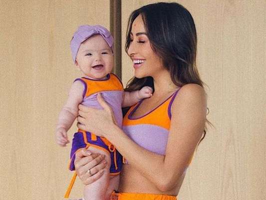 Filha de Sabrina Sato, Zoe esbanja estilo em 1º dia em Barcelona. Veja looks usado por ela nesta quinta-feira, dia 11 de julho de 2019