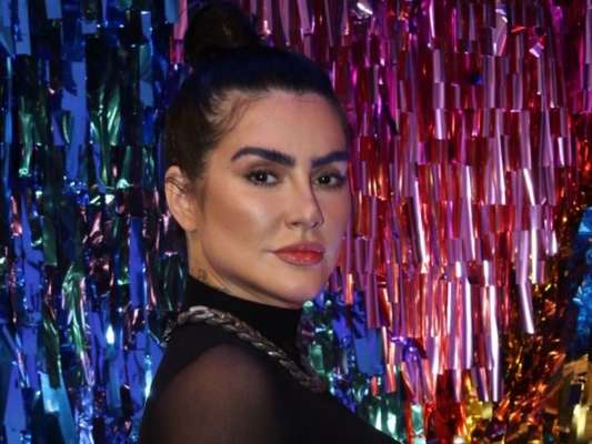 Cleo responde internauta que sugeriu mudança em sua dieta nesta quinta-feira, dia 11 de julho de 2019