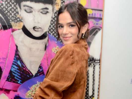 Look Bruna Marquezine foi elogiado por seguidores no Instagram neste sábado, 13 de julho de 2019