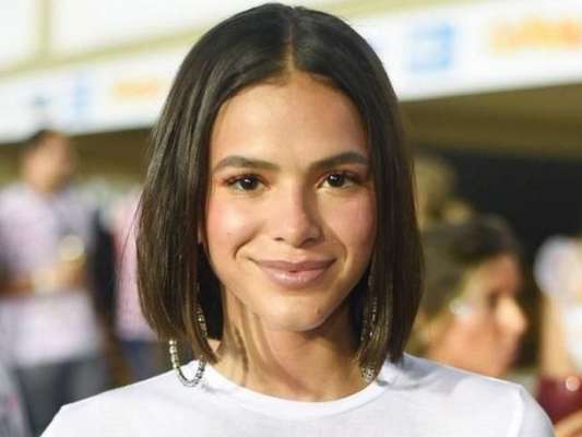 Bruna Marquezine contou aos seus seguidores do Twitter neste sábado, 20 de julho de 2019, que perdeu o sono de madrugada após dormir bem cedo