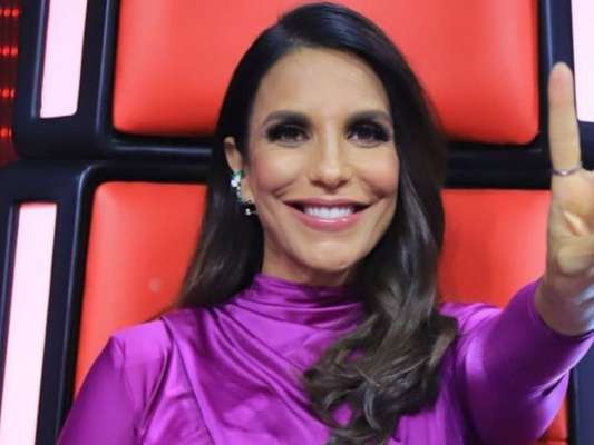 Ivete Sangalo, de biquíni nas Maldivas, ganha elogios de famosas em foto nesse domingo, dia 21 de julho de 2019