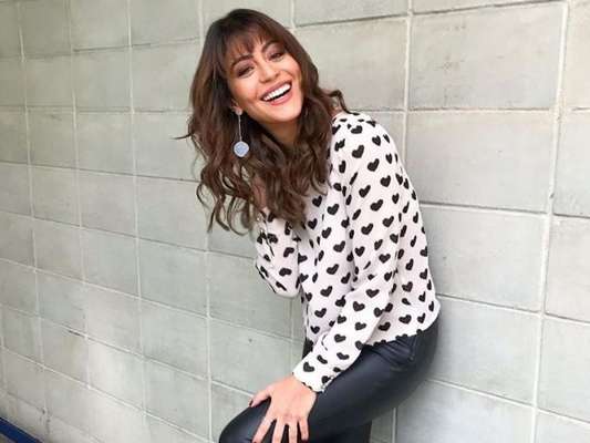 Semelhança entre Carol Castro e a filha chamou atenção dos seguidores no Instagram