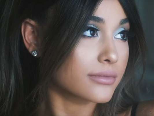 Ariana Grande lança "boyfriend", nova música em parceria com a Social House