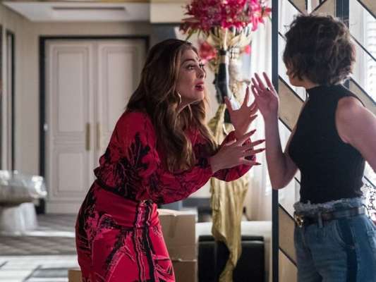 Josiane (Agatha Moreira) irá planejar mais um golpe contra Maria da Paz (Juliana Paes) nos próximos capítulos de 'A Dona do Pedaço'