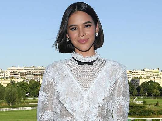 Bruna Marquezine já teve perfil de app de namoro para ricos: 'Eu não só já ouvi falar, como já tive há muito tempo atrás para ver qual que é e nunca encontrei ninguém'
