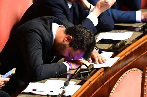 'Faria tudo de novo', diz Salvini após renúncia de premier