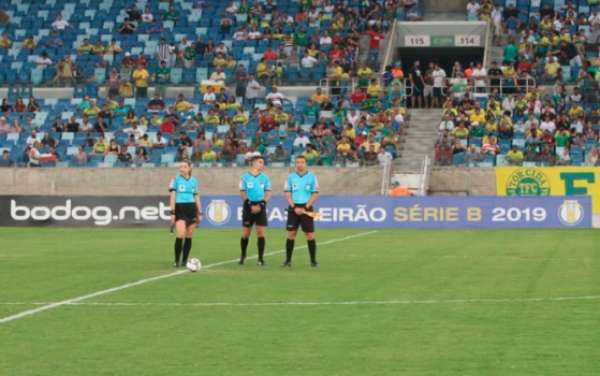 O time do Figueirense não compareceu para a partida contra o Cuiabá, por queixar-se de atrasos salariais